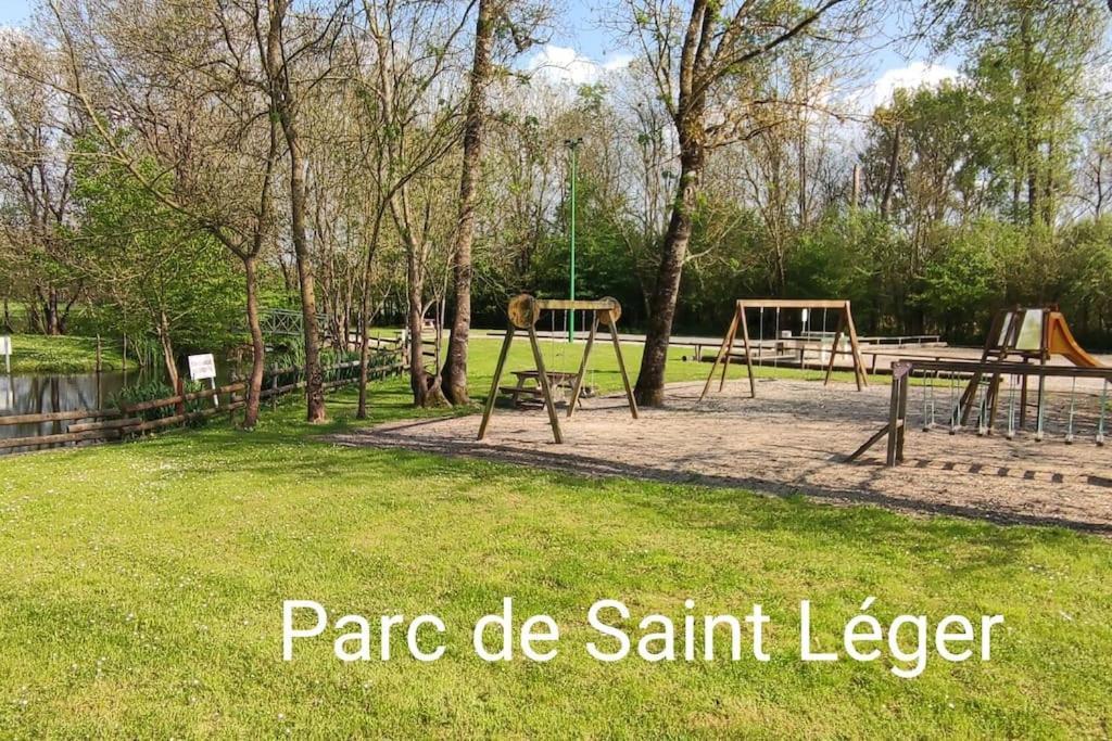Vila Gite La Metairie, Au Calme A La Campagne Saint-Seurin-de-Palenne Exteriér fotografie